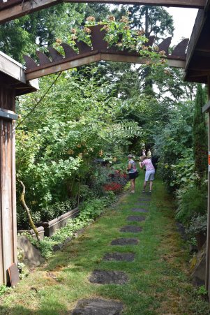 Entering Bella Madrona.