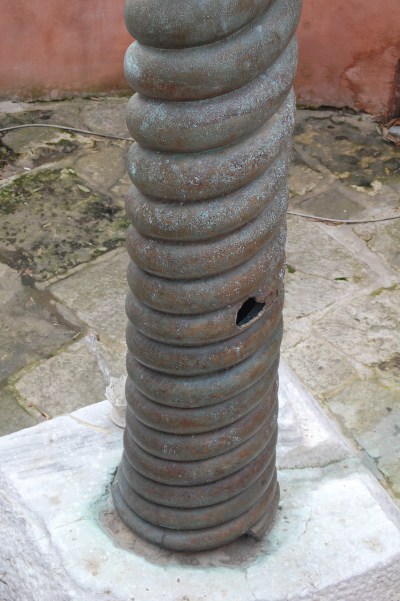 The Serpent Column.